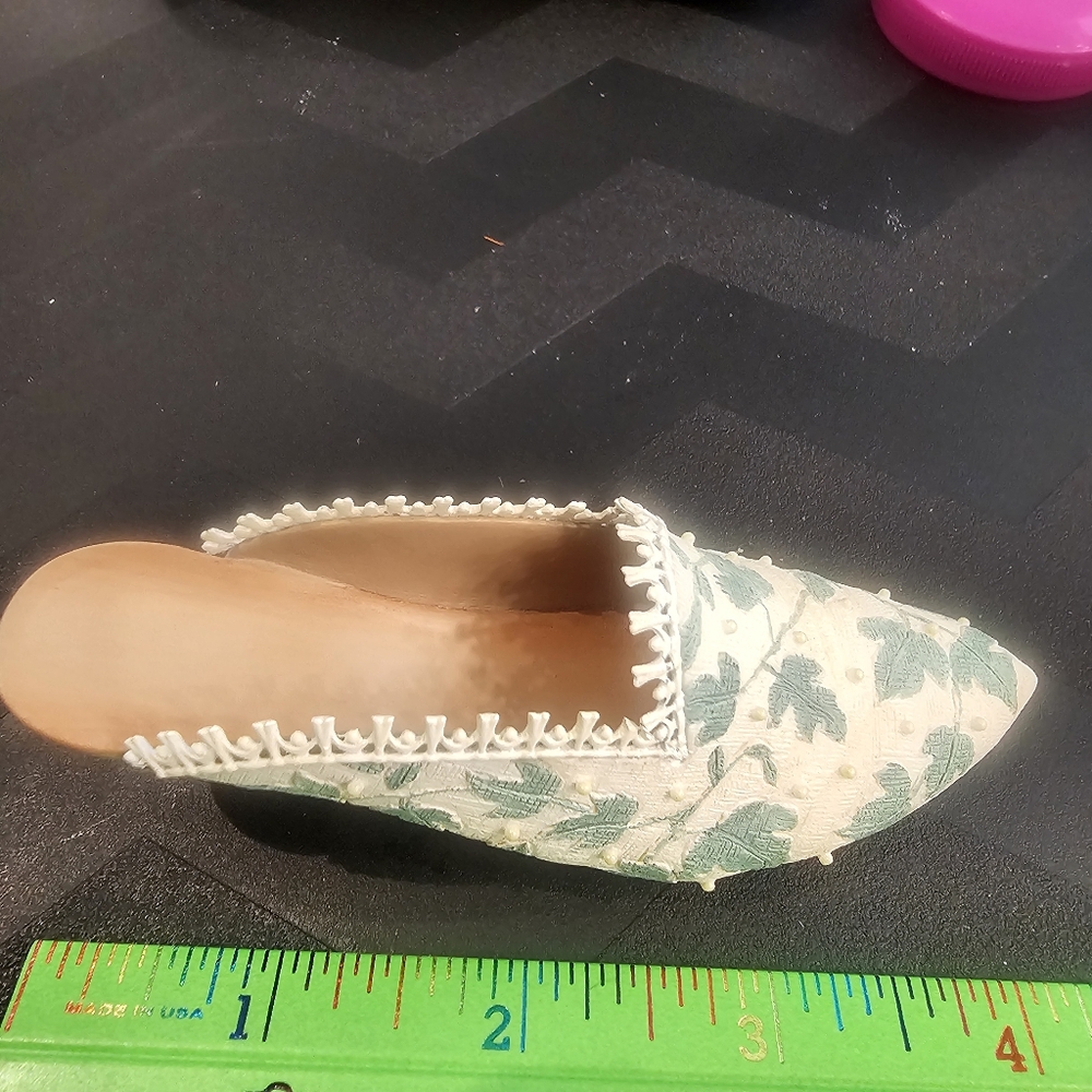 Just The Right Shoe Cream and Green Embroidered Mules Touch Of Lace 1999 - Picture 6 of 9